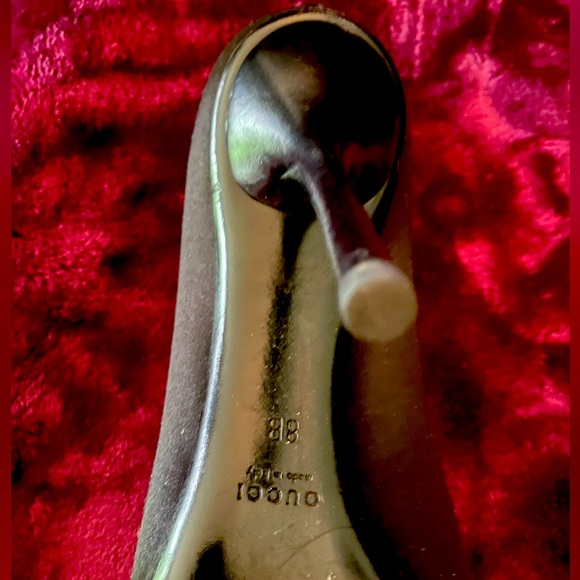 Gucci Black Satin Opened Toe Pumps- Size:8B - Picture 5 of 10